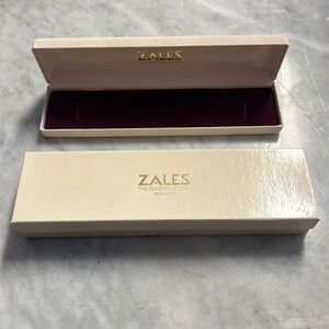 4 vintage velvety jewelry boxes